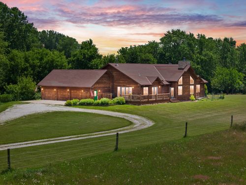 3630613 Dendon Ct, Waukesha, WI, 53189-9147 | Card Image