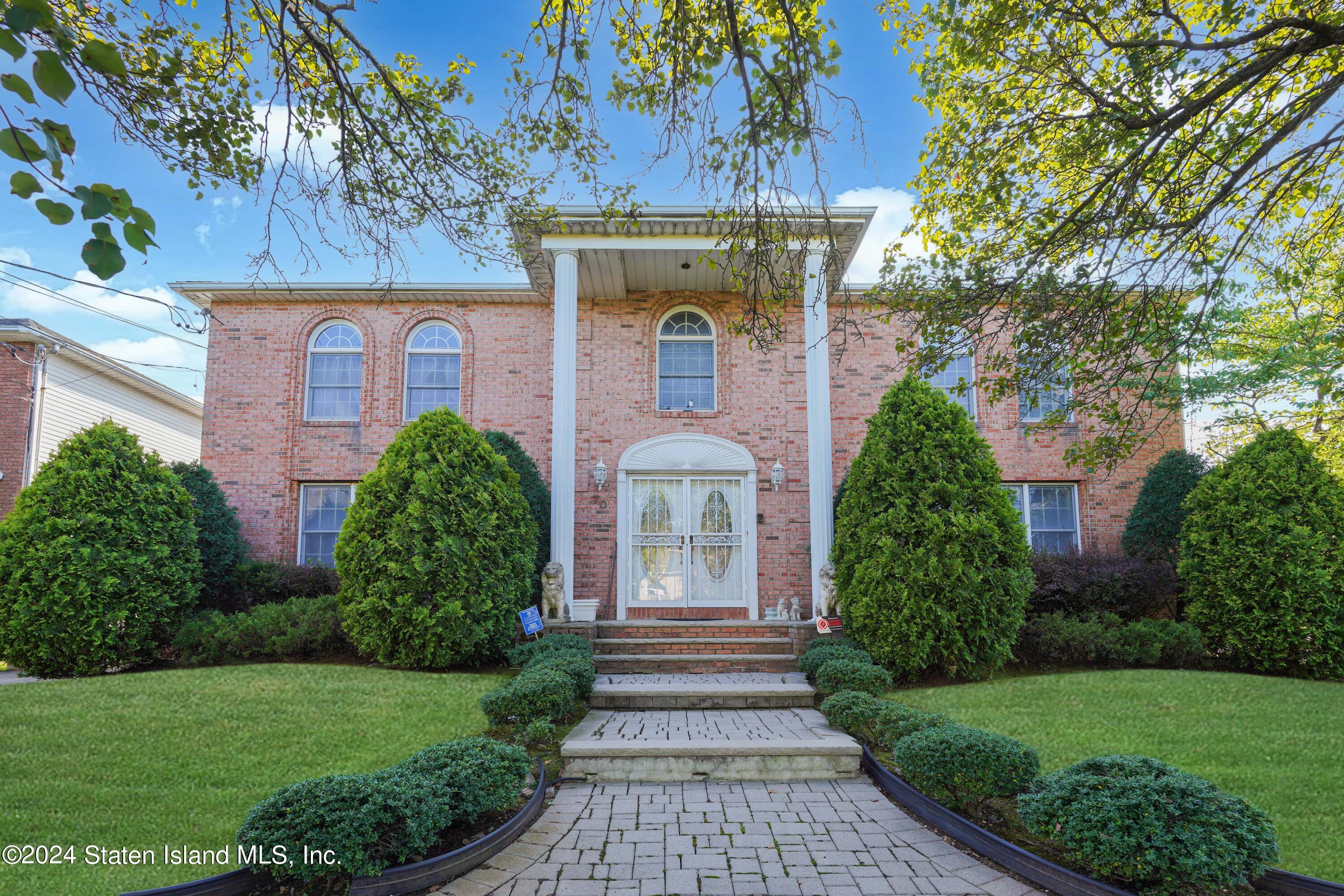 Everett Ave, Staten Island, NY 10309