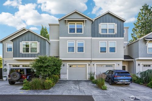 16520 Se 40th Cir, Vancouver, WA, 98683-9456 | Card Image