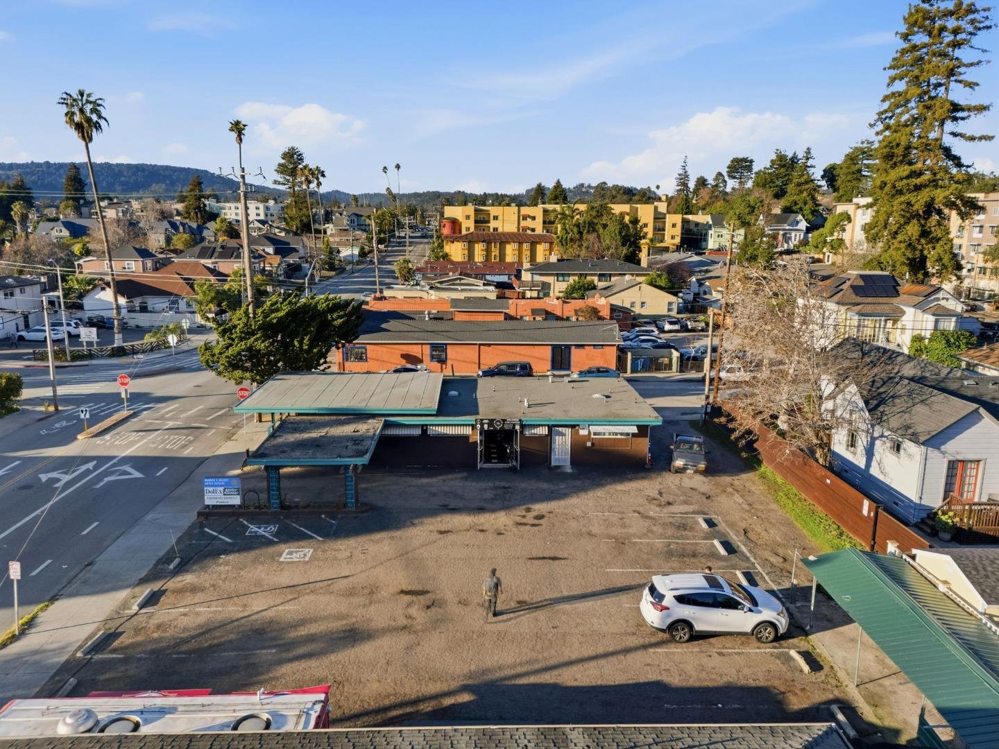 Commercial Sale in Santa Cruz 5