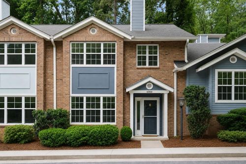1069 Woodbridge Holw Ne, Atlanta, GA, 30306-2351 | Card Image