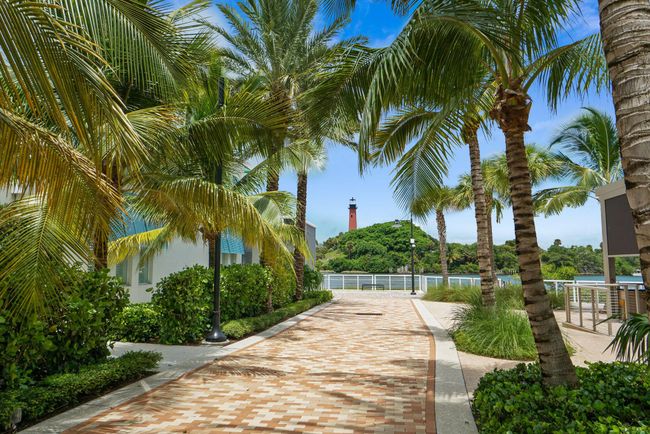 111 Ocean Dunes Cir, Condo with 2 bedrooms, 3 bathrooms and null parking in Jupiter FL | Image 23