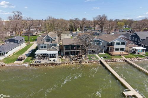 1403 S Lakeview Dr, Clear Lake, IA, 50428-2726 | Card Image