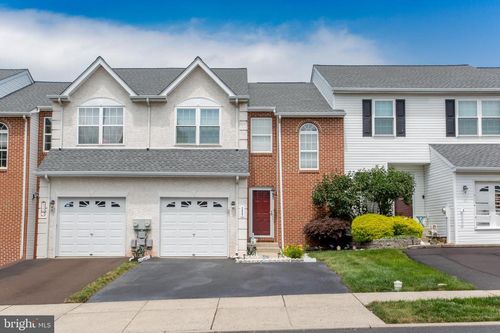 207 Hampshire Dr, SELLERSVILLE, PA, 18960-2875 | Card Image