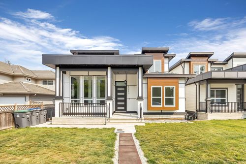 5950 168 St, Surrey, BC, V3S3X6 | Card Image