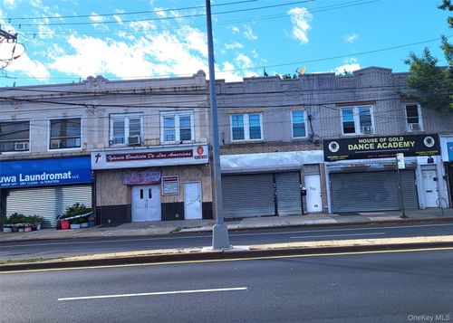 220-13 Jamaica Ave, Queens Village, NY, 11428-2140 | Card Image