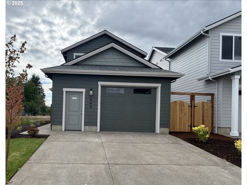 363 Se Shetterly Dr, Dallas, OR, 97338-2550 | Card Image