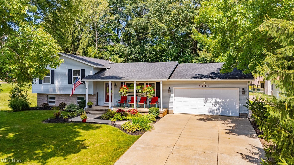 Summit Rd, Ravenna, OH 44266