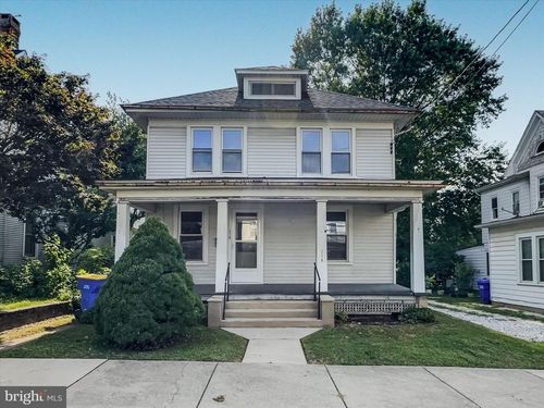 218 N Main St, Jacobus, PA, 17407-1008 | Card Image