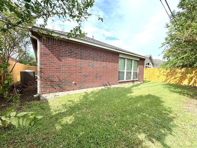 21 Palm Desert Dr, House other with 4 bedrooms, 2 bathrooms and null parking in Manvel TX | Image 8