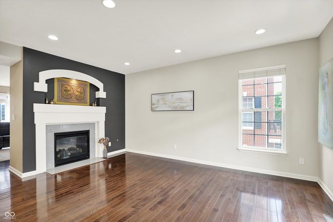 73 11 Th St Nw, Condo with 3 bedrooms, 3 bathrooms and null parking in Carmel IN | Image 21