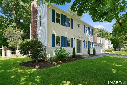 7 Pilgrim Cir, Enfield, CT, 06082-5810 | Card Image