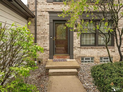 23 Linswood St, Monroe, MI, 48162-3171 | Card Image