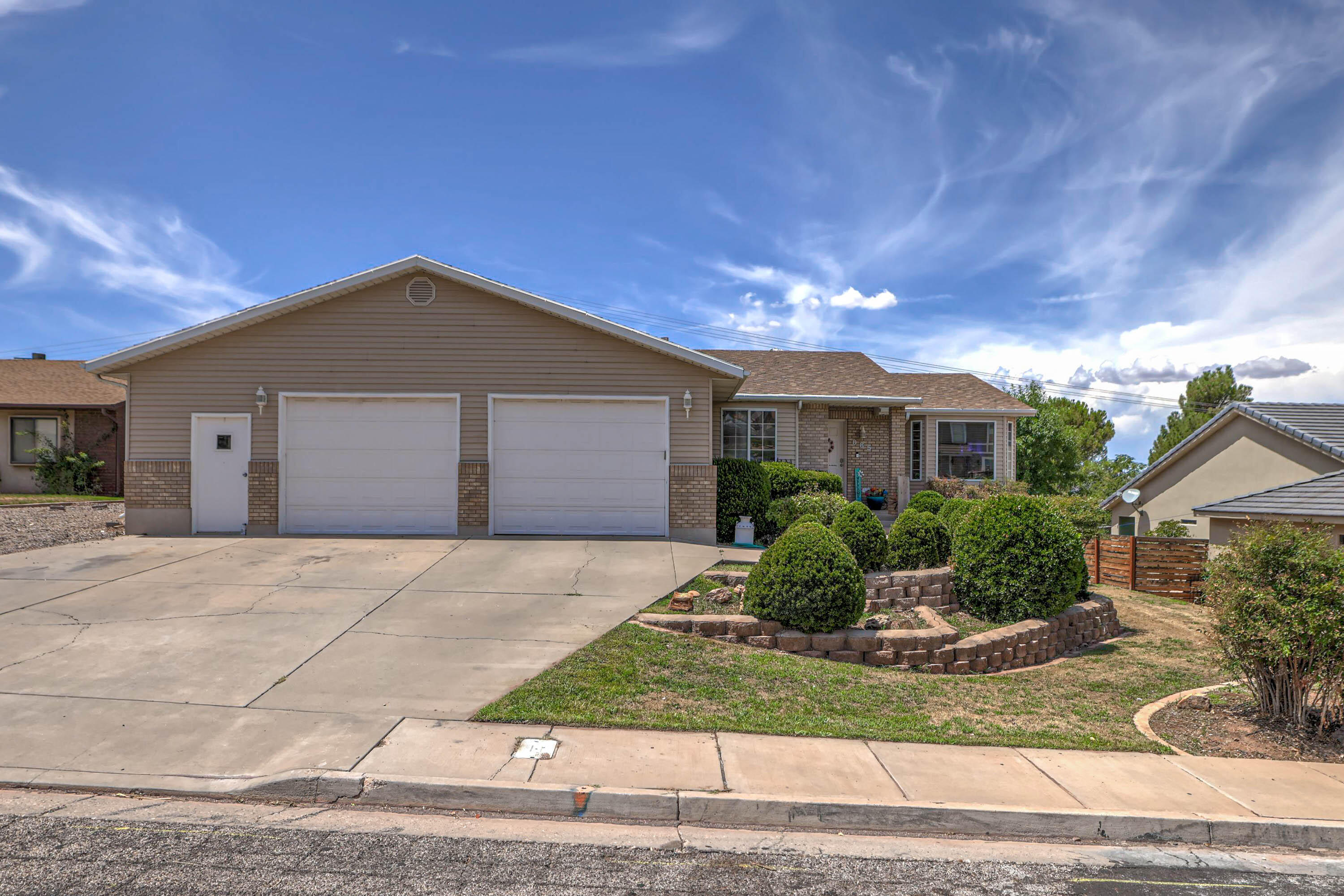 1000 , Saint George, UT 84770
