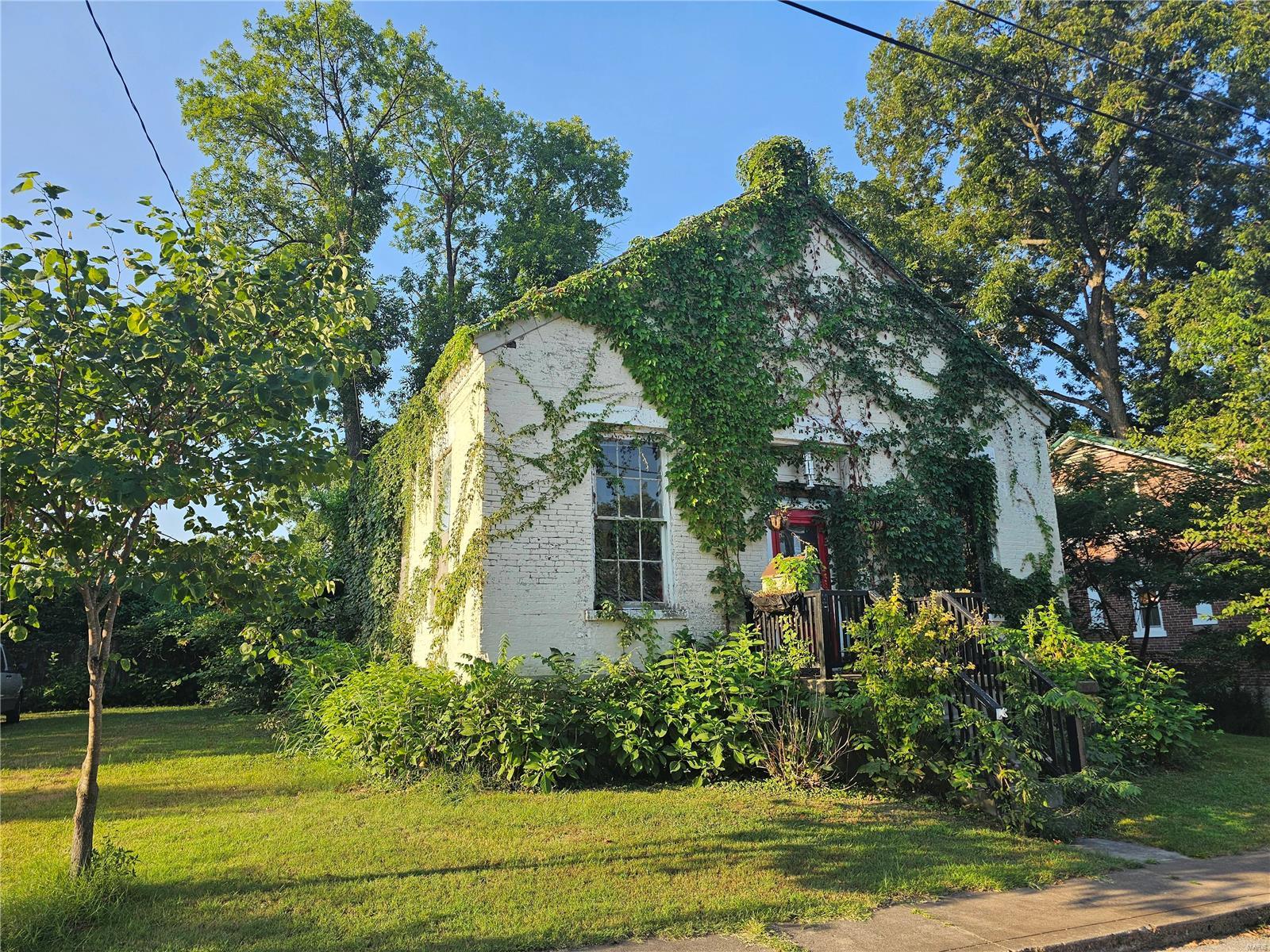 Washington St, Sainte Genevieve, MO 63670