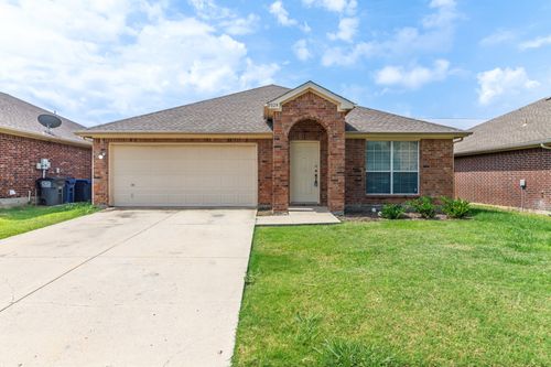 2028 Sunny Side Dr, Little Elm, TX, 75068-7804 | Card Image