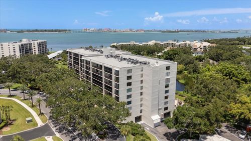 apt-709-220 Belleview Blvd, BELLEAIR, FL, 33756-1972 | Card Image