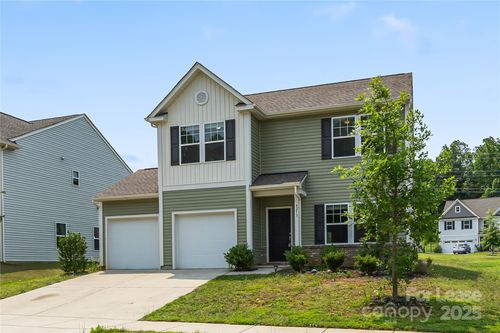4213 Stockbrook Dr, Charlotte, NC, 28215-5409 | Card Image