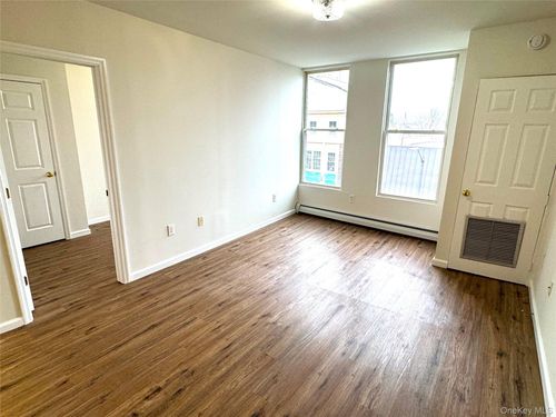 apt-3-315 Main St, Poughkeepsie, NY, 12601-7715 | Card Image