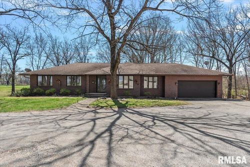 1949 N 700 East Rd, Edinburg, IL, 62531-8200 | Card Image