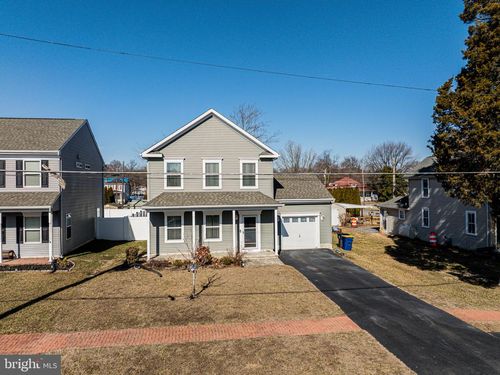 404 Washington St, DELAWARE CITY, DE, 19706-7797 | Card Image