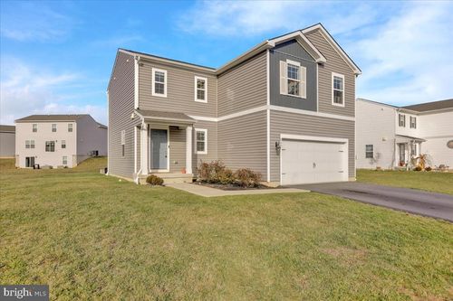 543 E 4th St, BERNVILLE, PA, 19506-9560 | Card Image