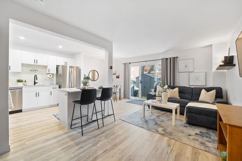 150-17 Old Pine Trail, Saint Catharines, ON, L2M6P9 | Card Image