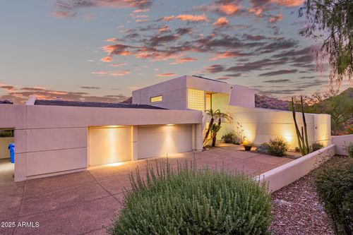 2401 E Carol Ave, Phoenix, AZ, 85028-4709 | Card Image