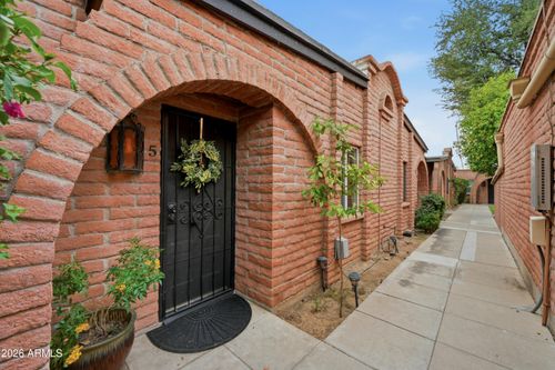 5-3002 N 32nd St, Phoenix, AZ, 85018-6869 | Card Image