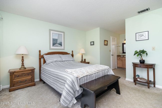 Primary Bedroom | Image 17