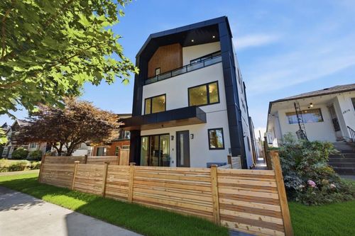 1-3018 E 19th Ave, Vancouver, BC, V5M2S9 | Card Image