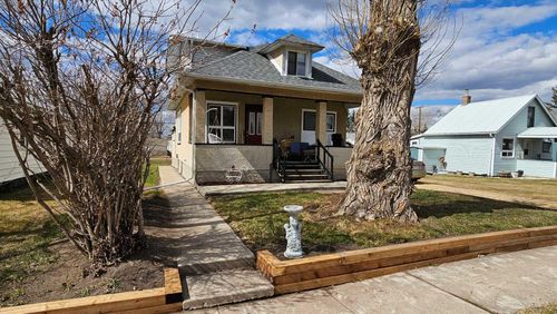 {{alt}} | Card Image