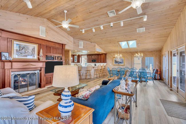 175 Boardwalk, House other with 8 bedrooms, 4 bathrooms and null parking in Point Pleasant Beach NJ | Image 13