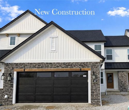 421 Bordeaux Blvd, Broadview Heights, OH, 44147-3202 | Card Image