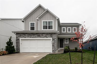 8913 Sw 9th Street, House other with 5 bedrooms, 3 bathrooms and null parking in Blue Springs MO | Image 1