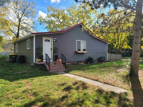 201 E Bennett Ave, Mt. Pleasant, MI, 48858-1511 | Card Image