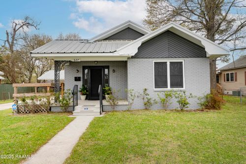 627 E Bridge St, Saint Martinville, LA, 70582-4705 | Card Image