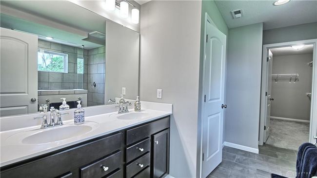 3899 Pepperwell Cir, House other with 4 bedrooms, 3 bathrooms and null parking in Dayton OH | Image 39