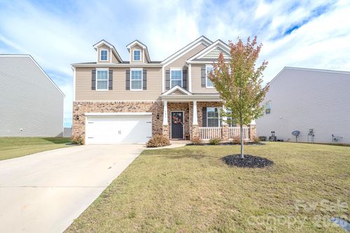 121 Giant Oak Ave, Statesville, NC, 28677-8745 | Card Image