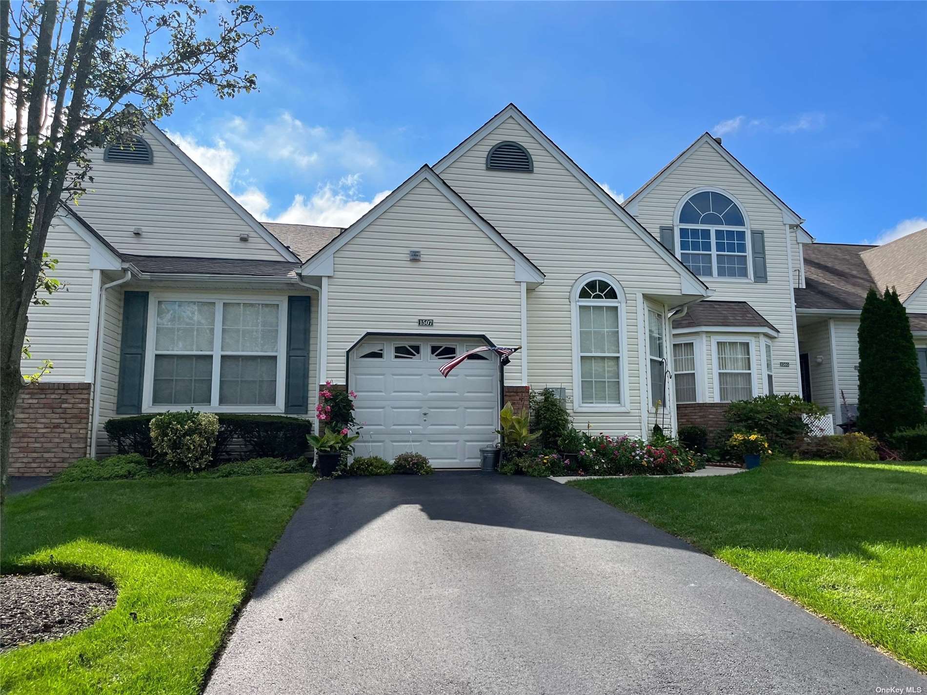 Nicole Dr, Port Jefferson Station, NY 11776