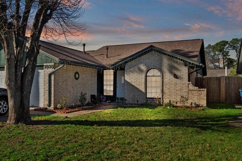 7838 Breezeway St, Houston, TX, 77040-2701 | Card Image