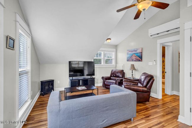 1117SecondSt-38 | Image 35