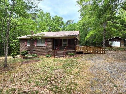 530 Burlington St, Wadesboro, NC, 28170-2502 | Card Image