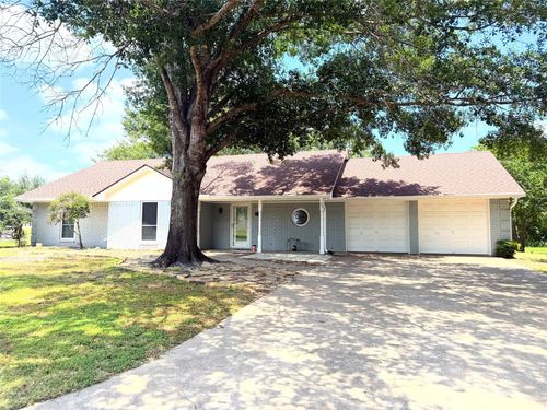 1111 Joel St, Groesbeck, TX, 76642-1943 | Card Image