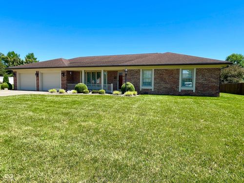 305 Jodi Dr, Brownstown, IN, 47220-1522 | Card Image