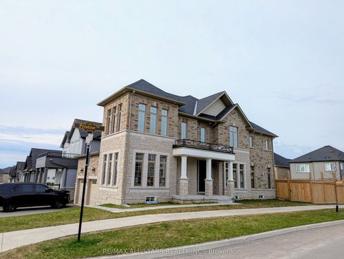 44 Bromont Dr, Millbrook, ON, L0A1G0 | Card Image