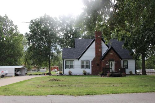 7725 Webster Ave, Kansas City, KS, 66109-1642 | Card Image