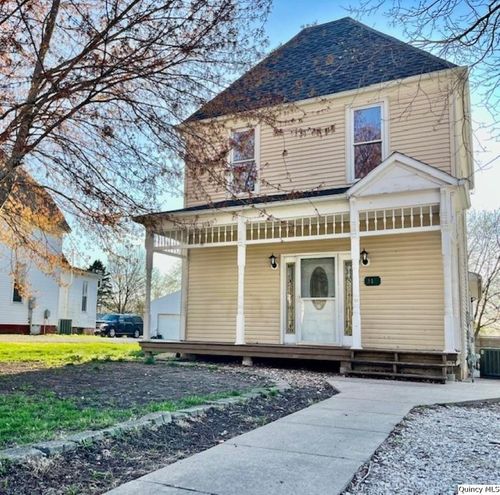 312 N Illinois St, Camp Point, IL, 62320-1007 | Card Image
