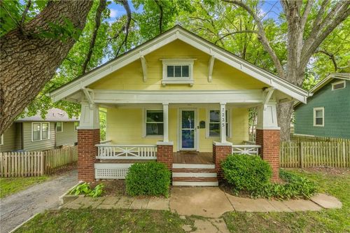7235 Main St, Kansas City, MO, 64114-1407 | Card Image