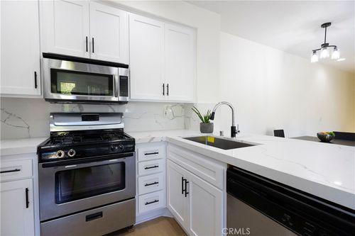 28286 Pueblo Dr, Trabuco Canyon, CA, 92679-1146 | Card Image